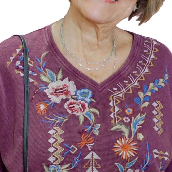 172. NWT WOMENS KYLA SEO S (FIT XL) DETAIL TOP - Picture 2 of 6